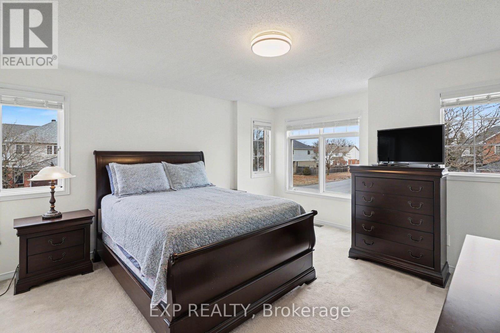 1504 DUPLANTE AVENUE, Ottawa, Ontario