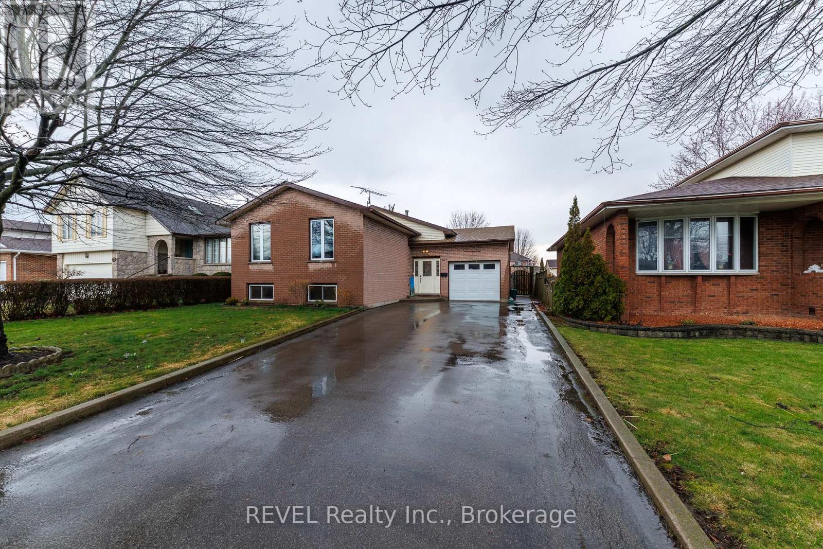 323 BARRICK ROAD - 1