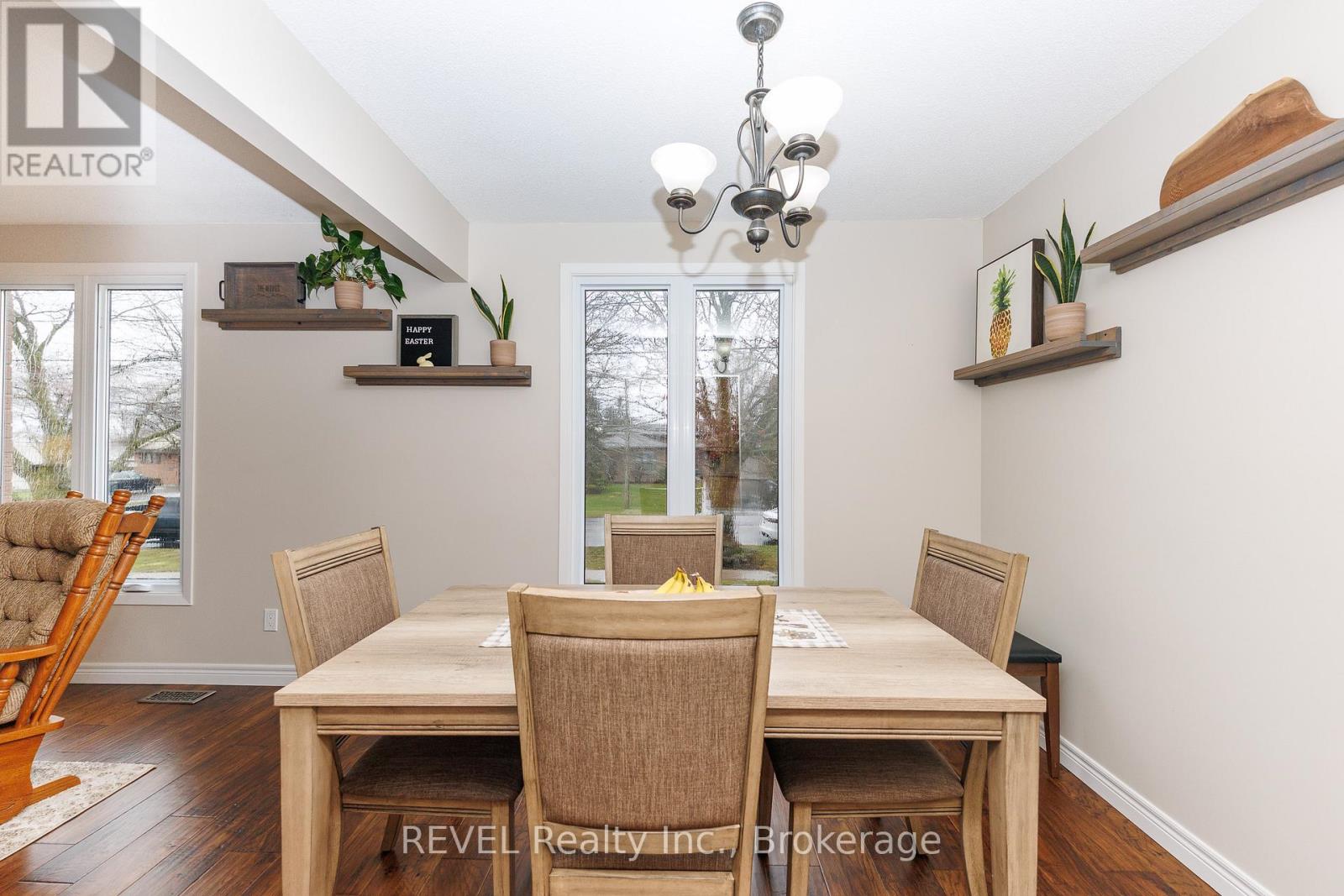 323 BARRICK ROAD - 9