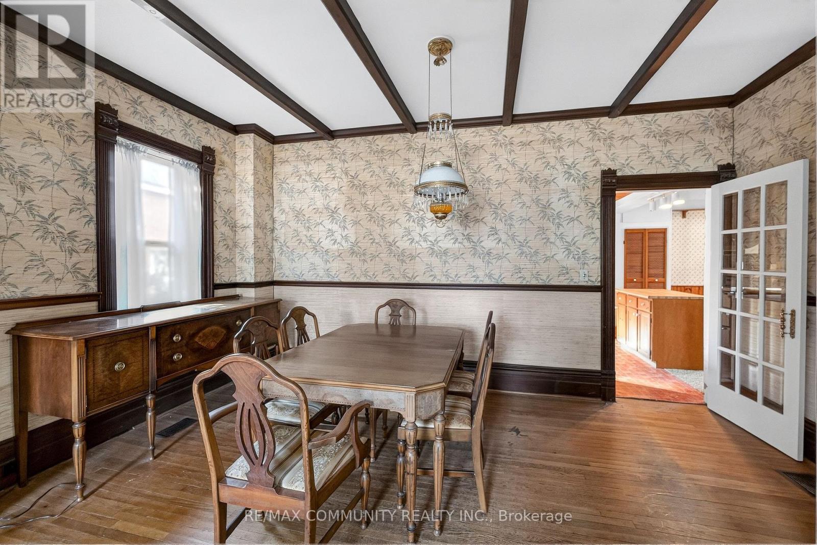 28 QUEEN STREET - 11