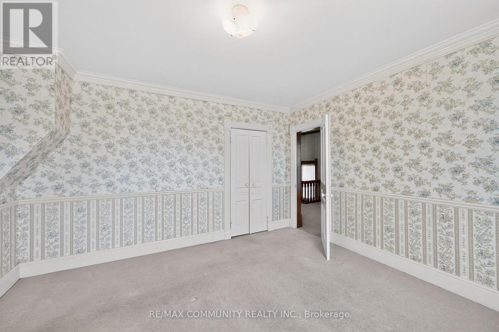 28 QUEEN STREET - 25