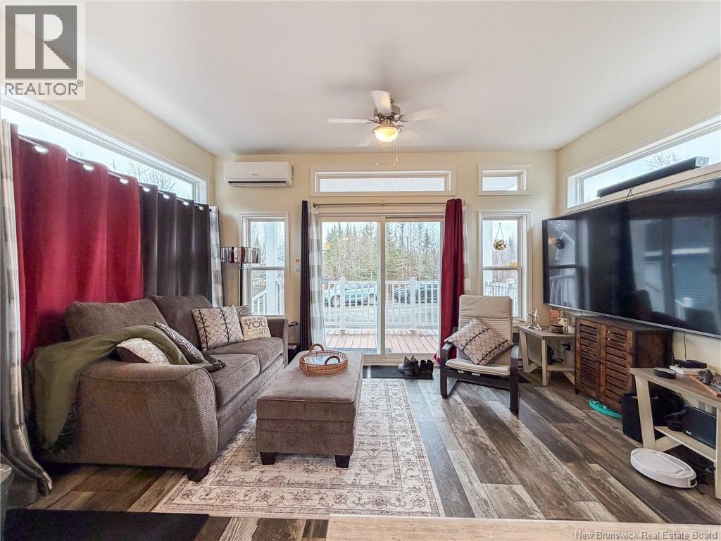 23 ROBERTA STREET - 19