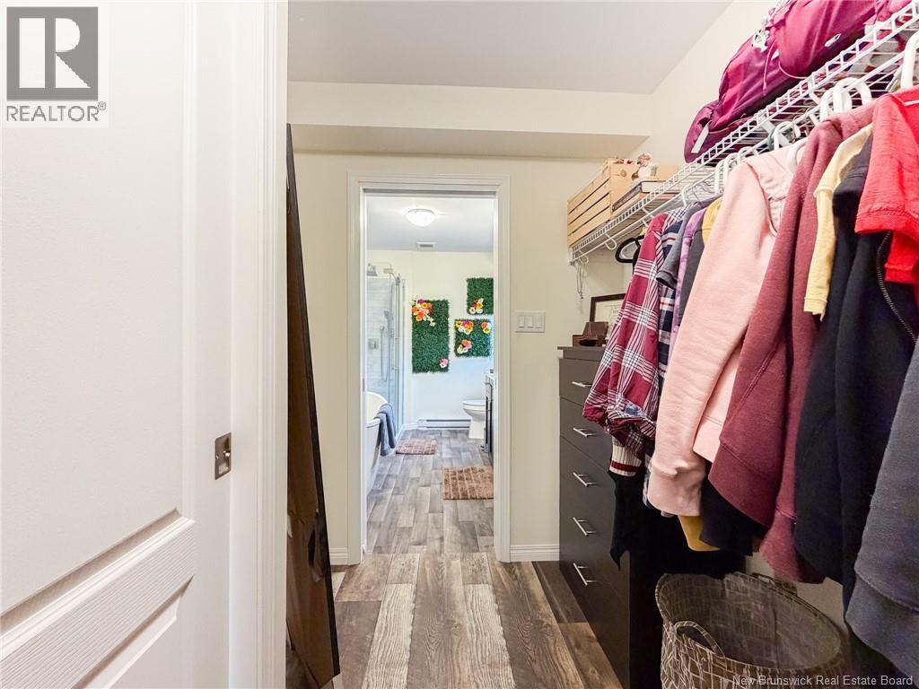 23 ROBERTA STREET - 32