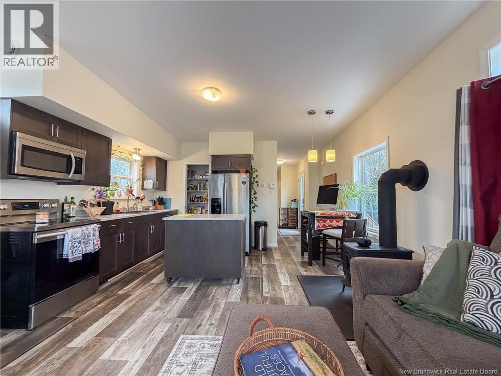 23 ROBERTA STREET - 9