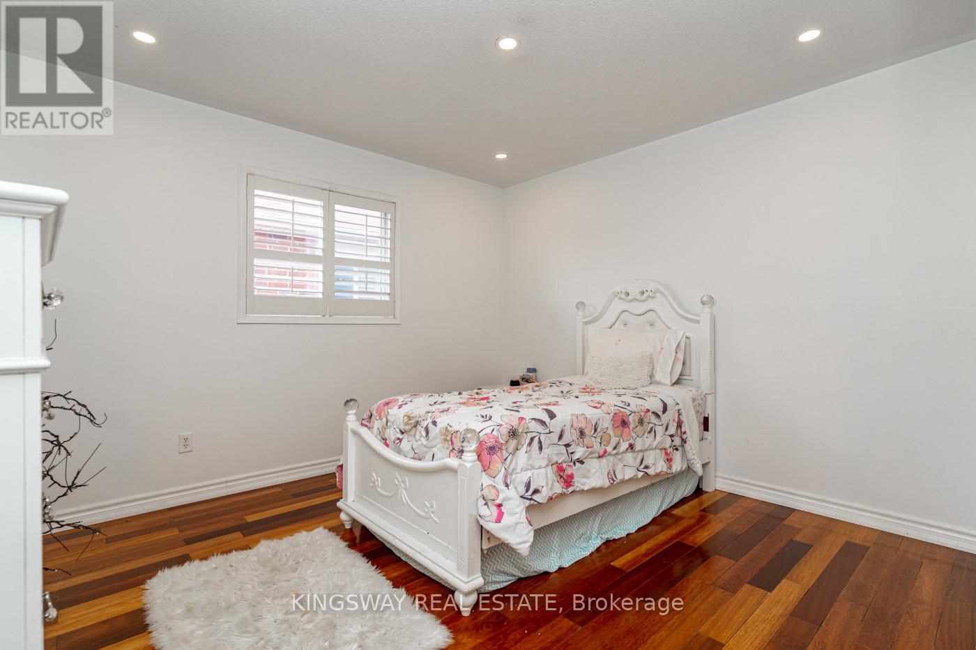 891 STONEBRIDGE AVENUE - 23