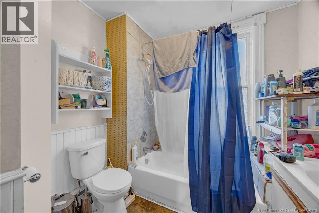 163 GUILFORD STREET - 24