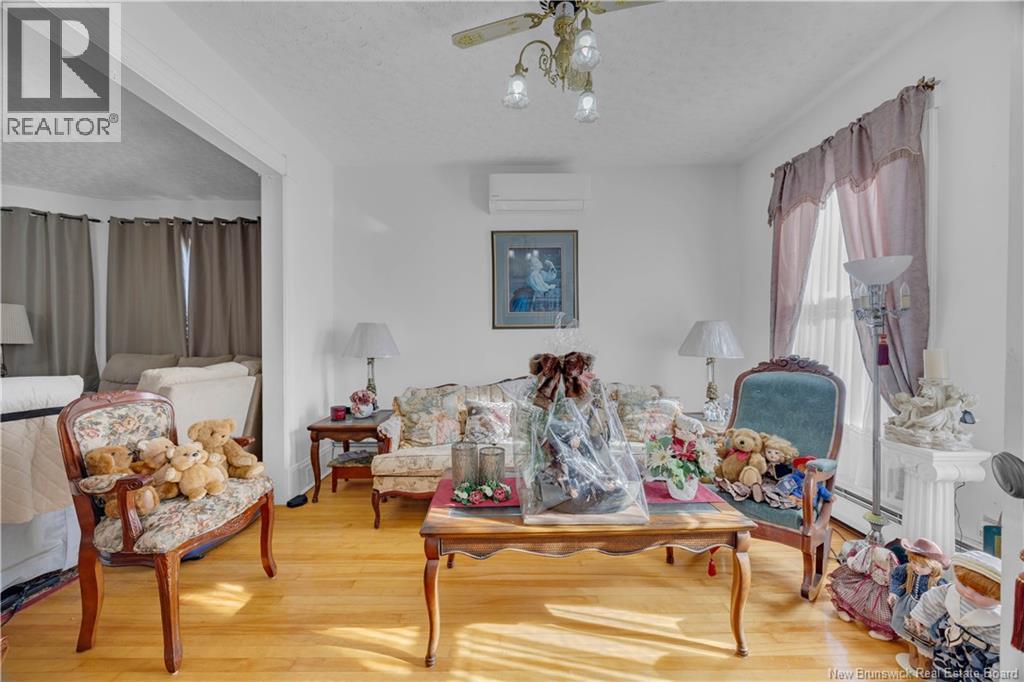 163 GUILFORD STREET - 4