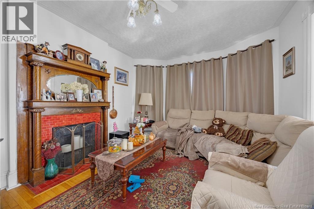 163 GUILFORD STREET - 6