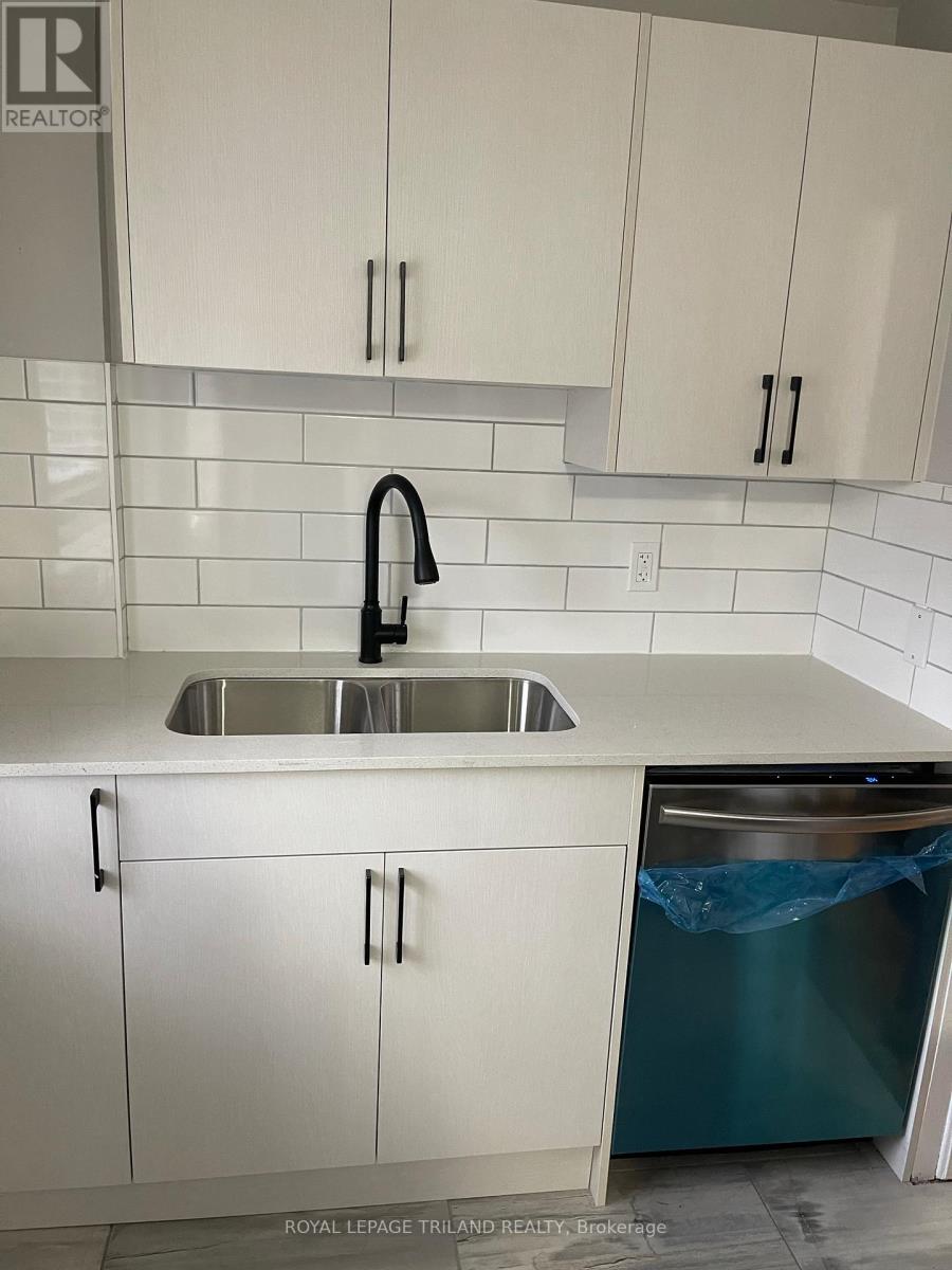 1 WOODLAND PLACE - 32