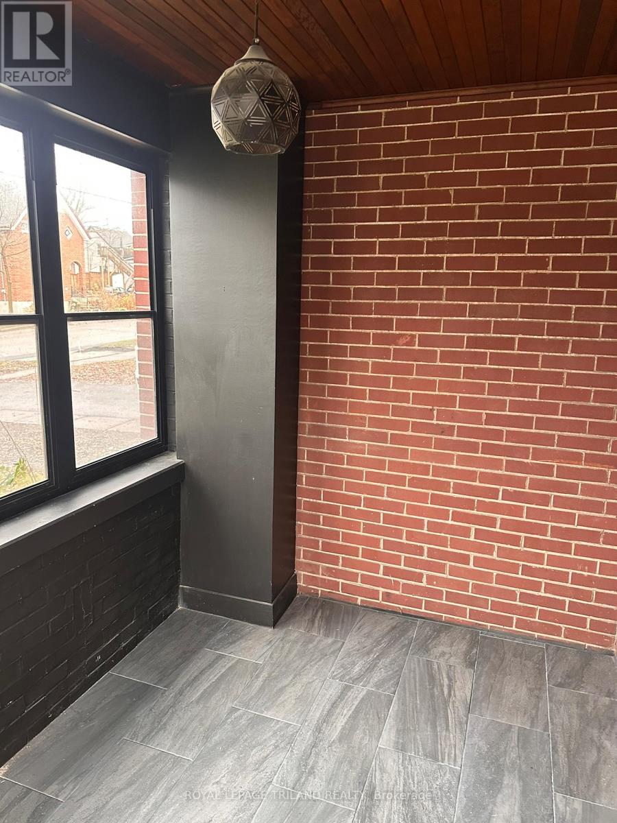 1 WOODLAND PLACE - 36