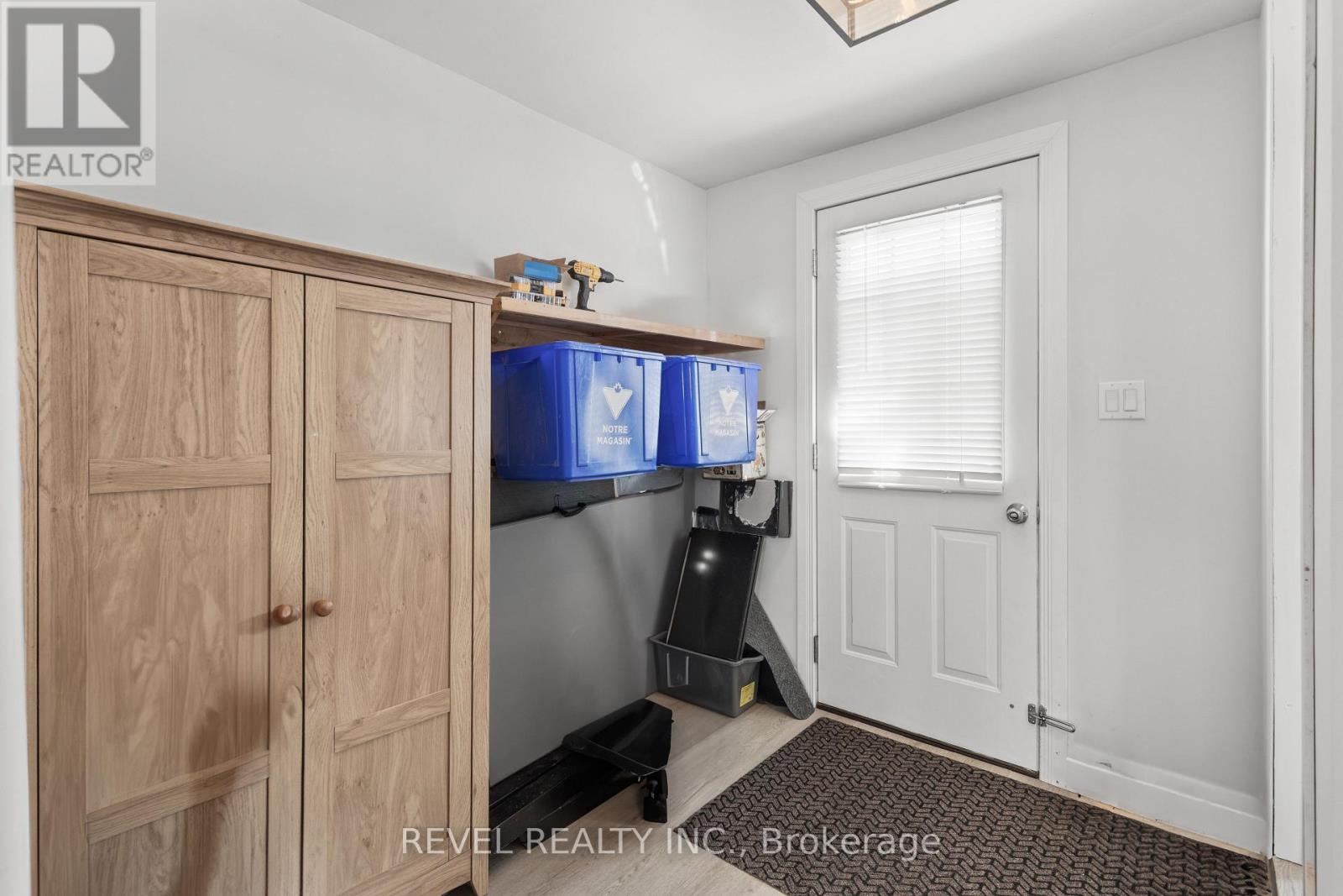 78 WILLIAM STREET S - 13