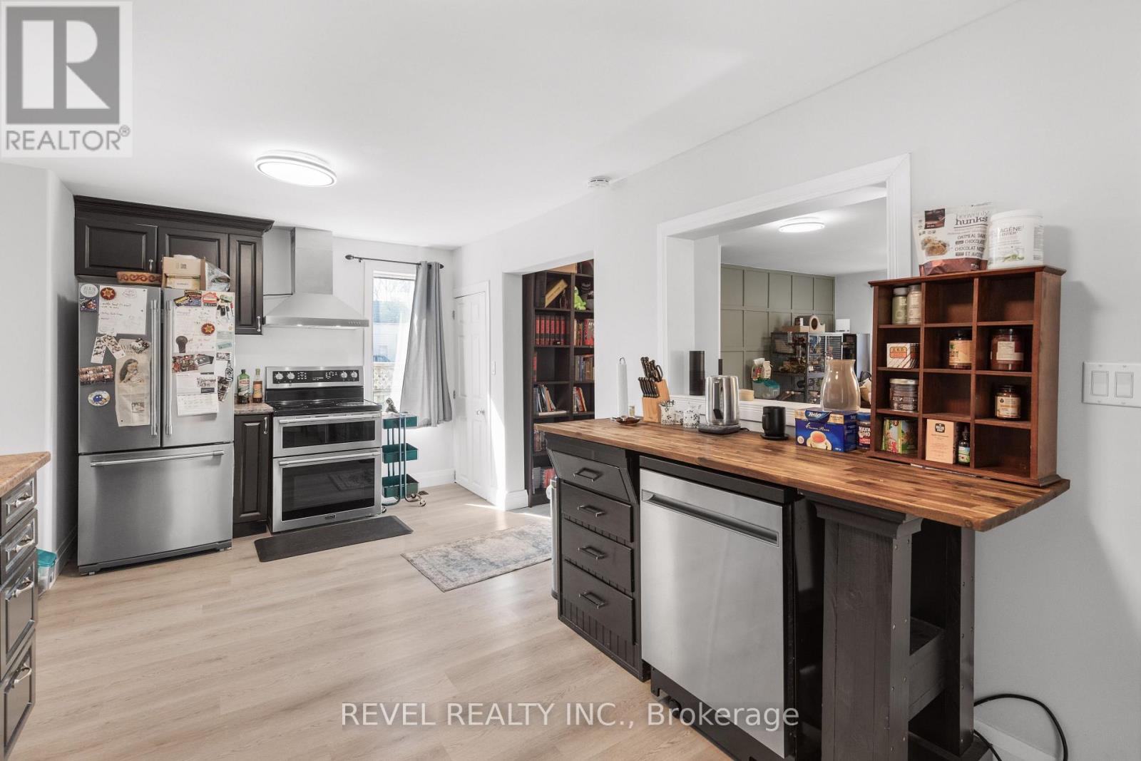 78 WILLIAM STREET S - 9
