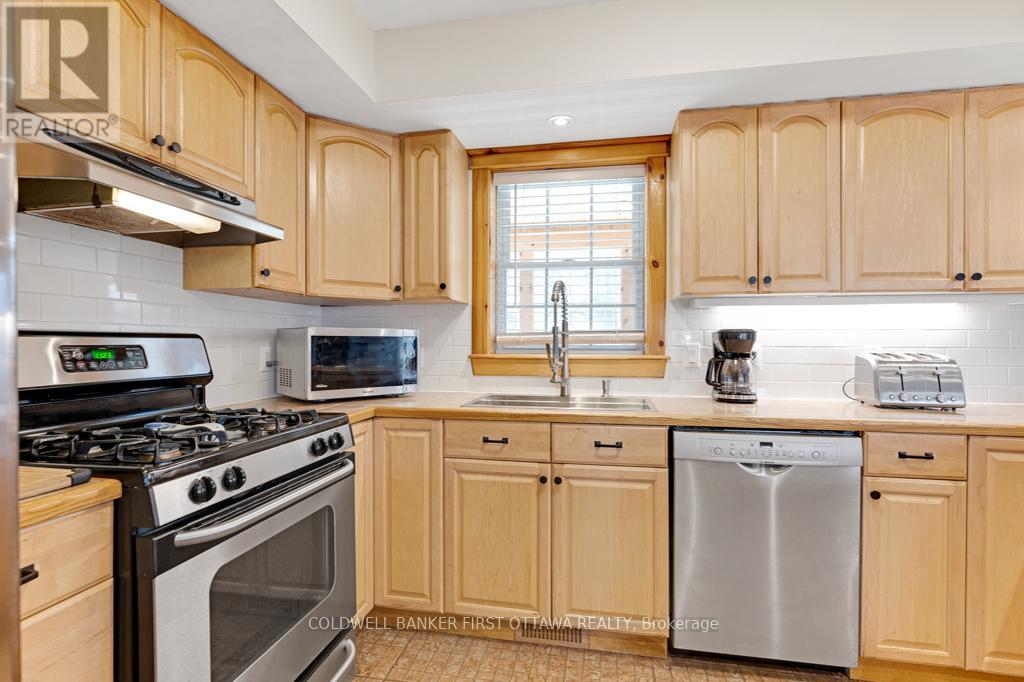 237 WAYSIDE DRIVE - 12