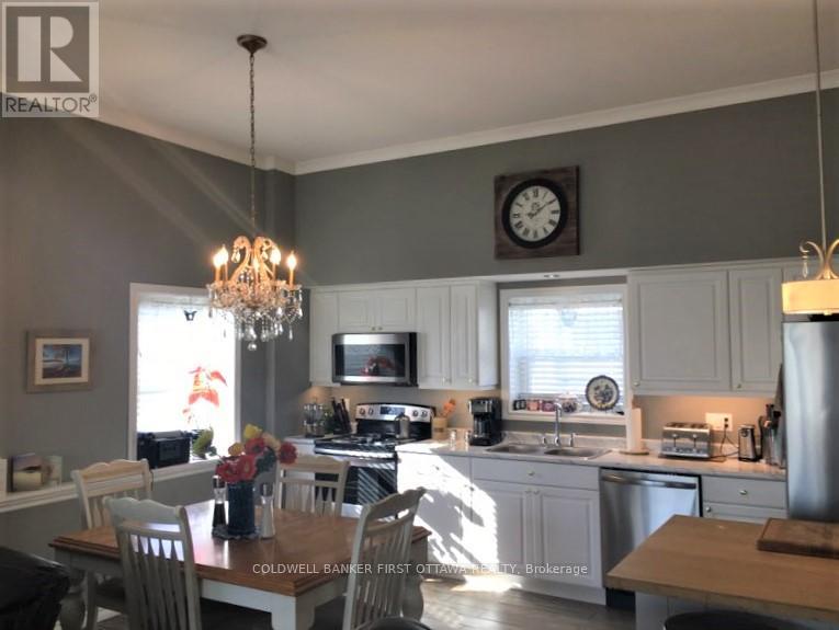 Bungalow kitchen