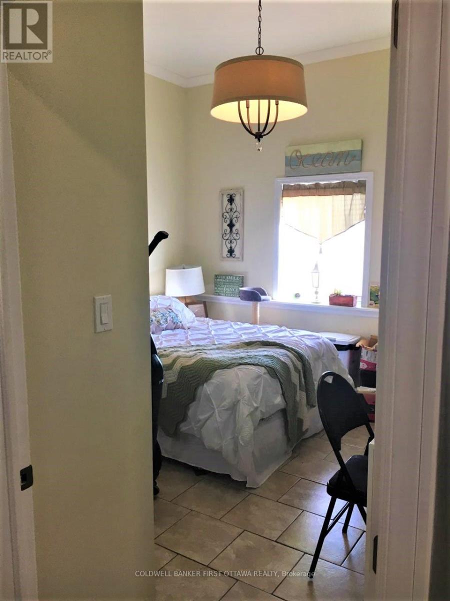 Bungalow's second bedroom