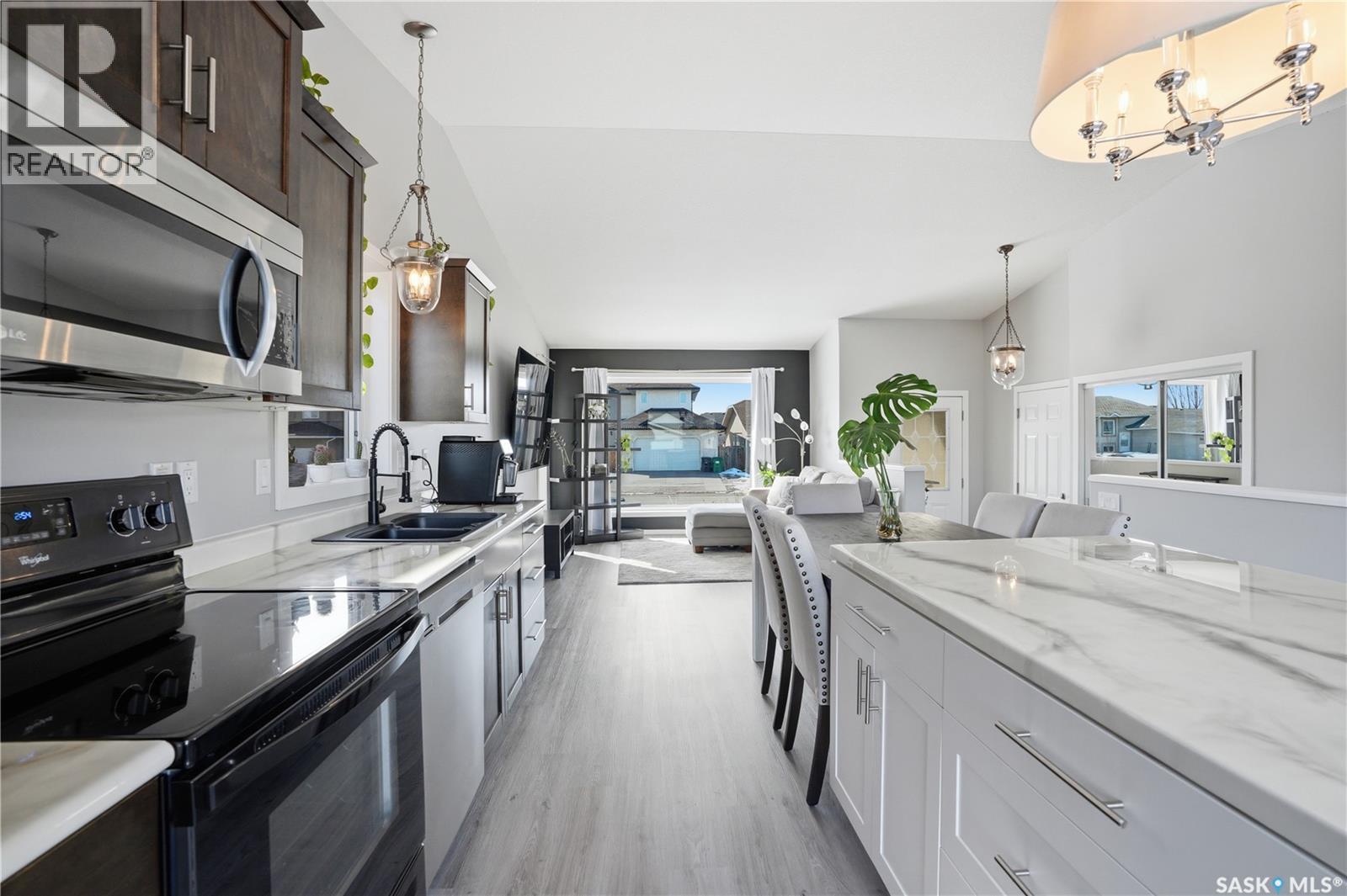 458 STENSRUD ROAD - 9