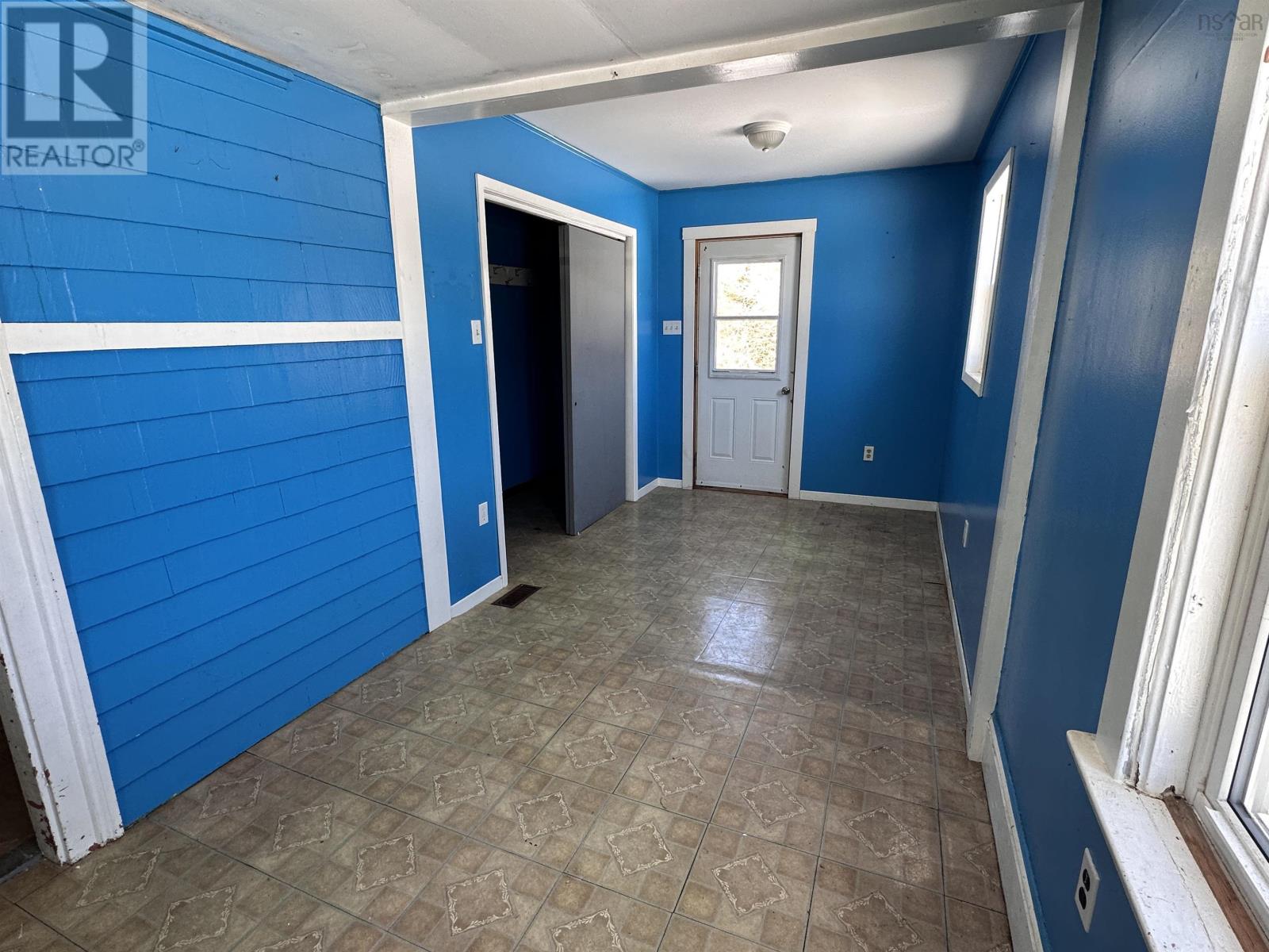 Property 14 of 26 of 131 Old Meeting House Road