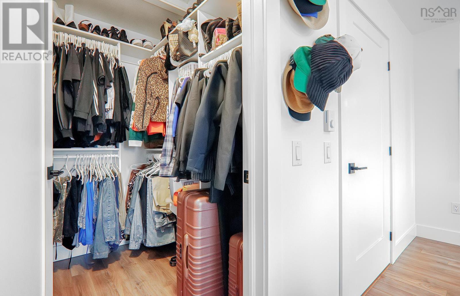 Property 17 of 37 of 23 Amalfi Way