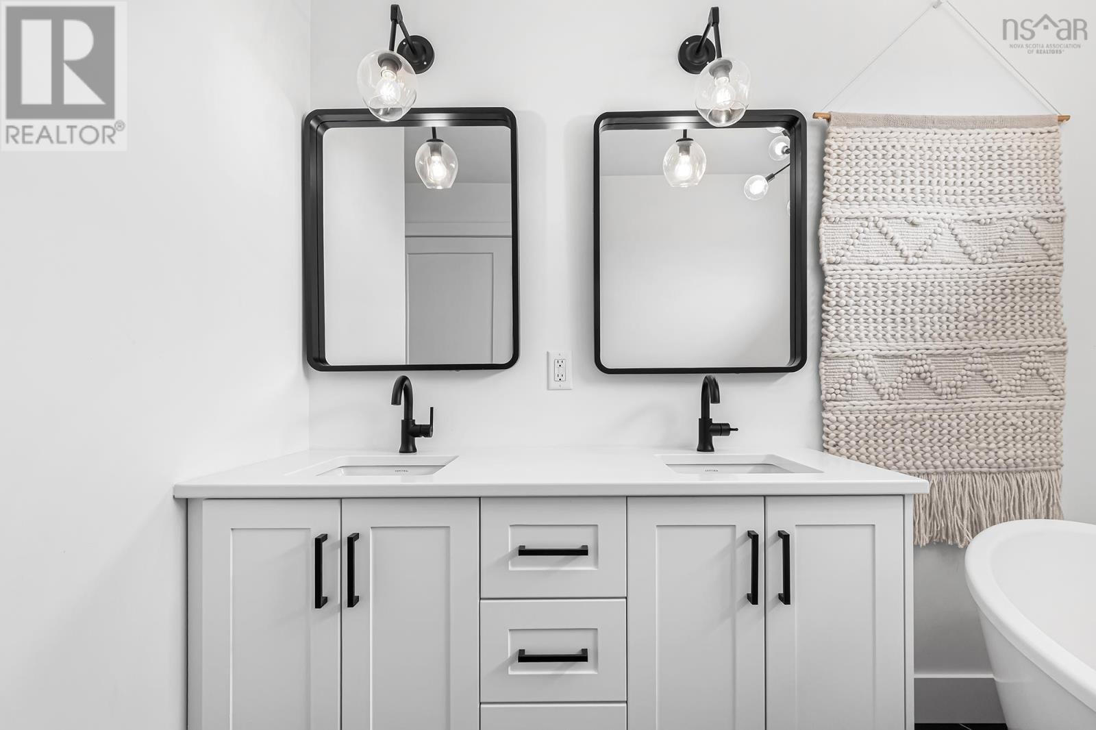 Property 20 of 37 of 23 Amalfi Way