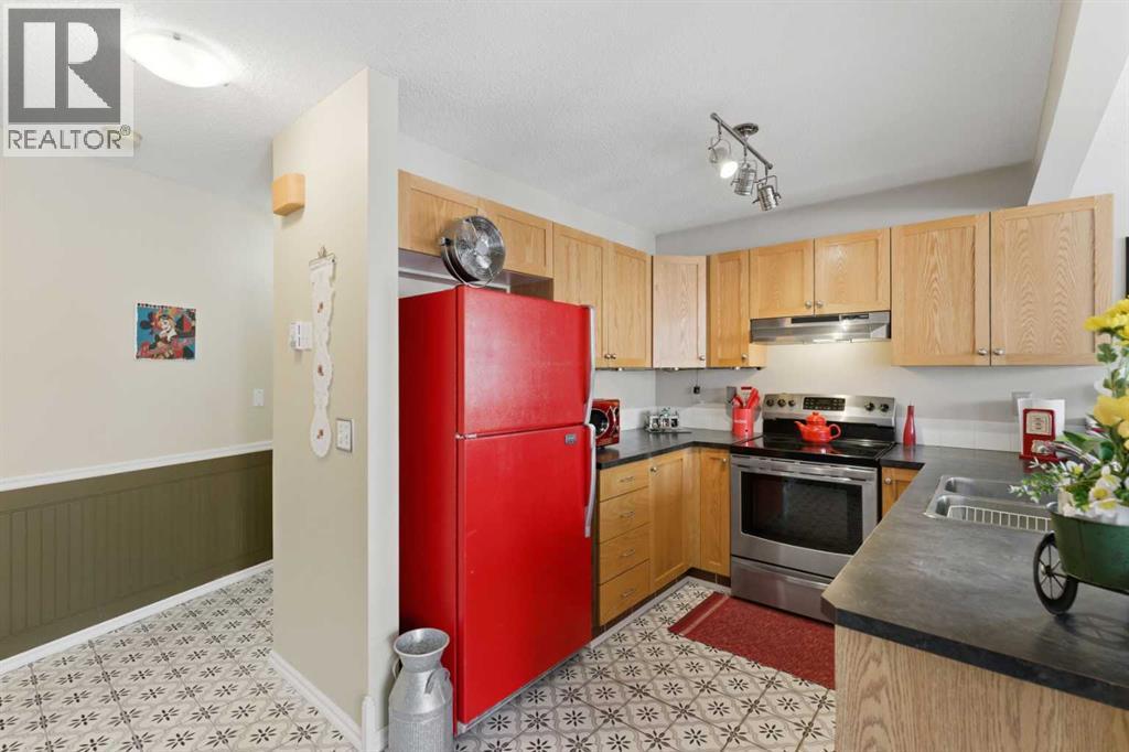 Single Family House for Sale in  Covemeadow Manor NE Coventry Hills Calgary 