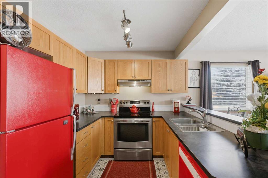 Single Family House for Sale in  Covemeadow Manor NE Coventry Hills Calgary 