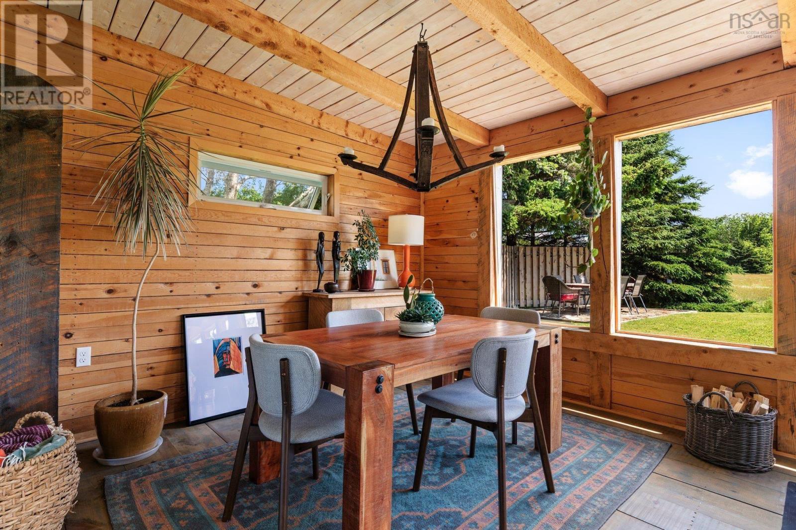 Property 10 of 48 of 54 Gates Road