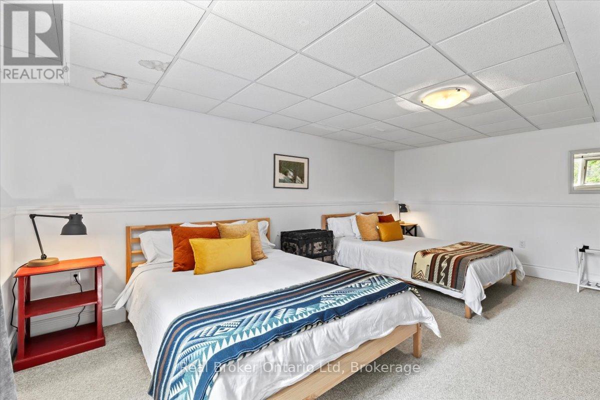 814222 GREENERY LANE - 42