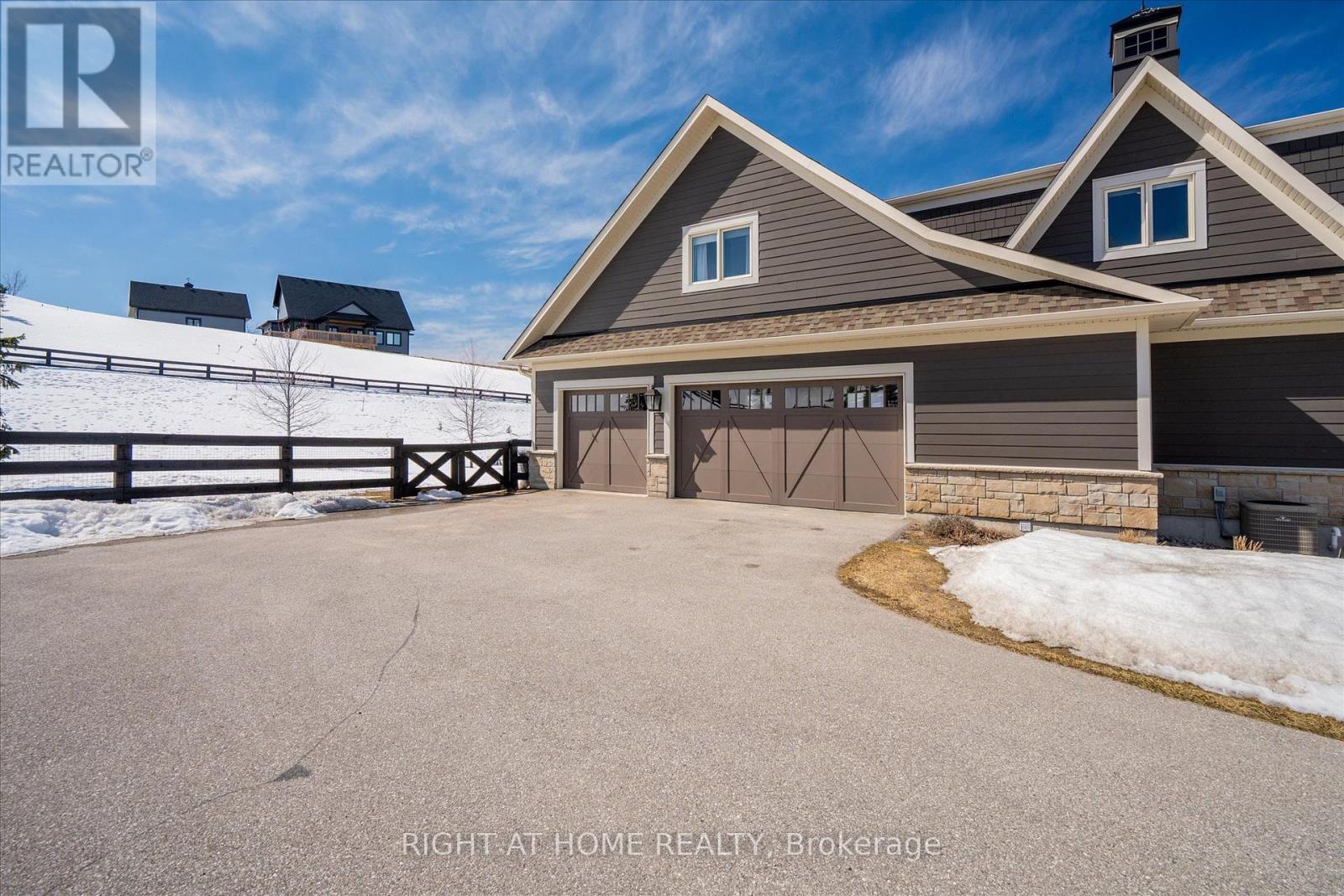 16 GELDERLAND CRESCENT - 37