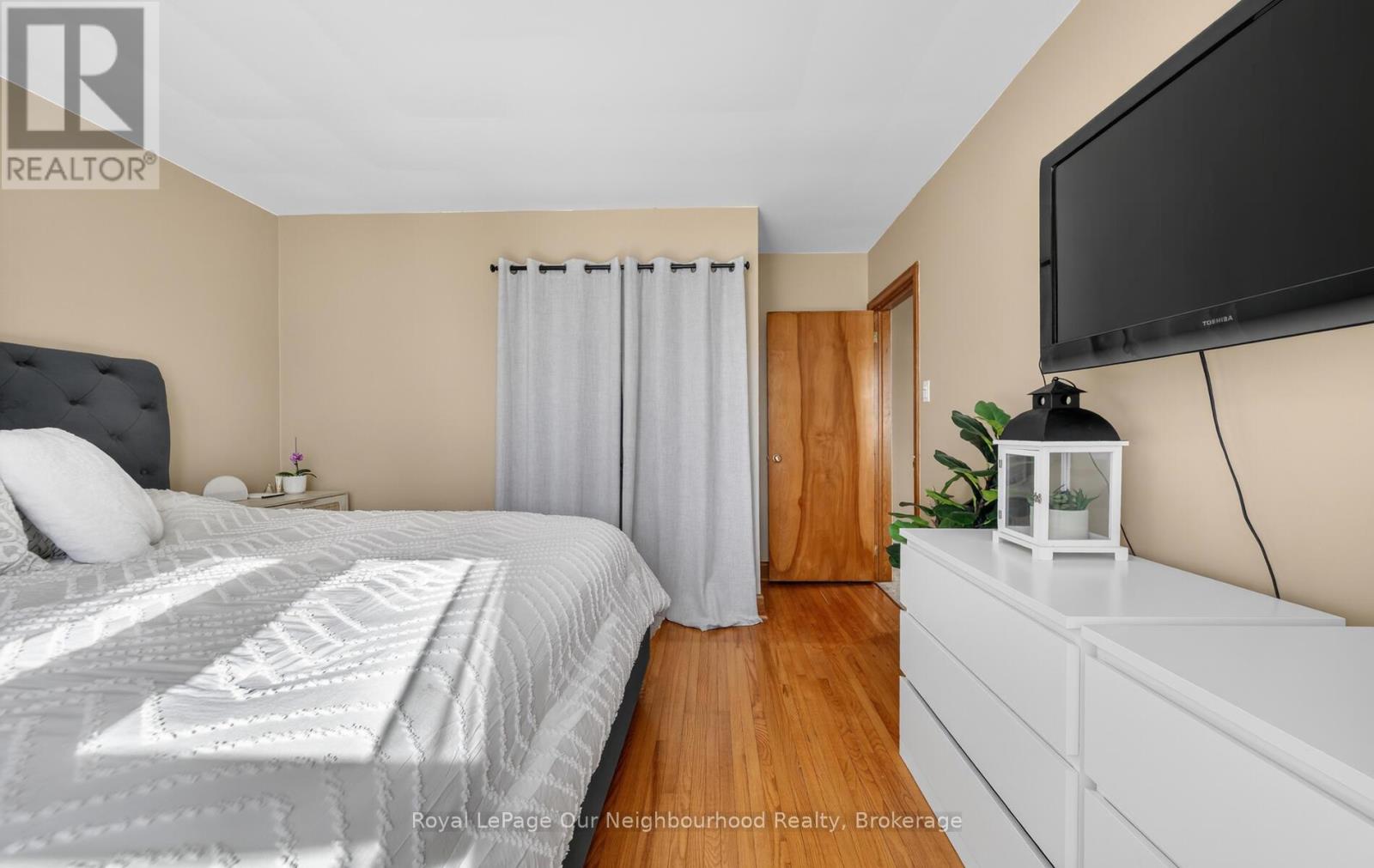 66 SIDNEY CRESCENT - 15