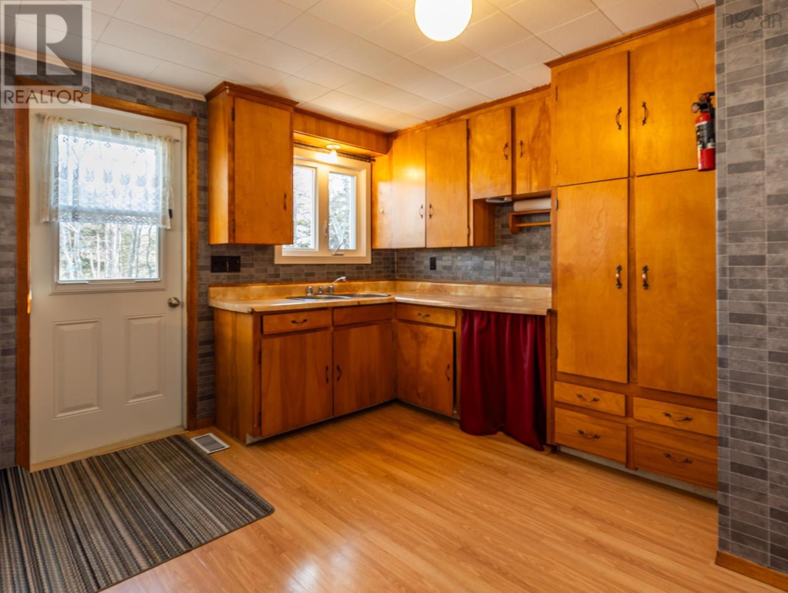 Property 4 of 27 of 2357 Highway 1