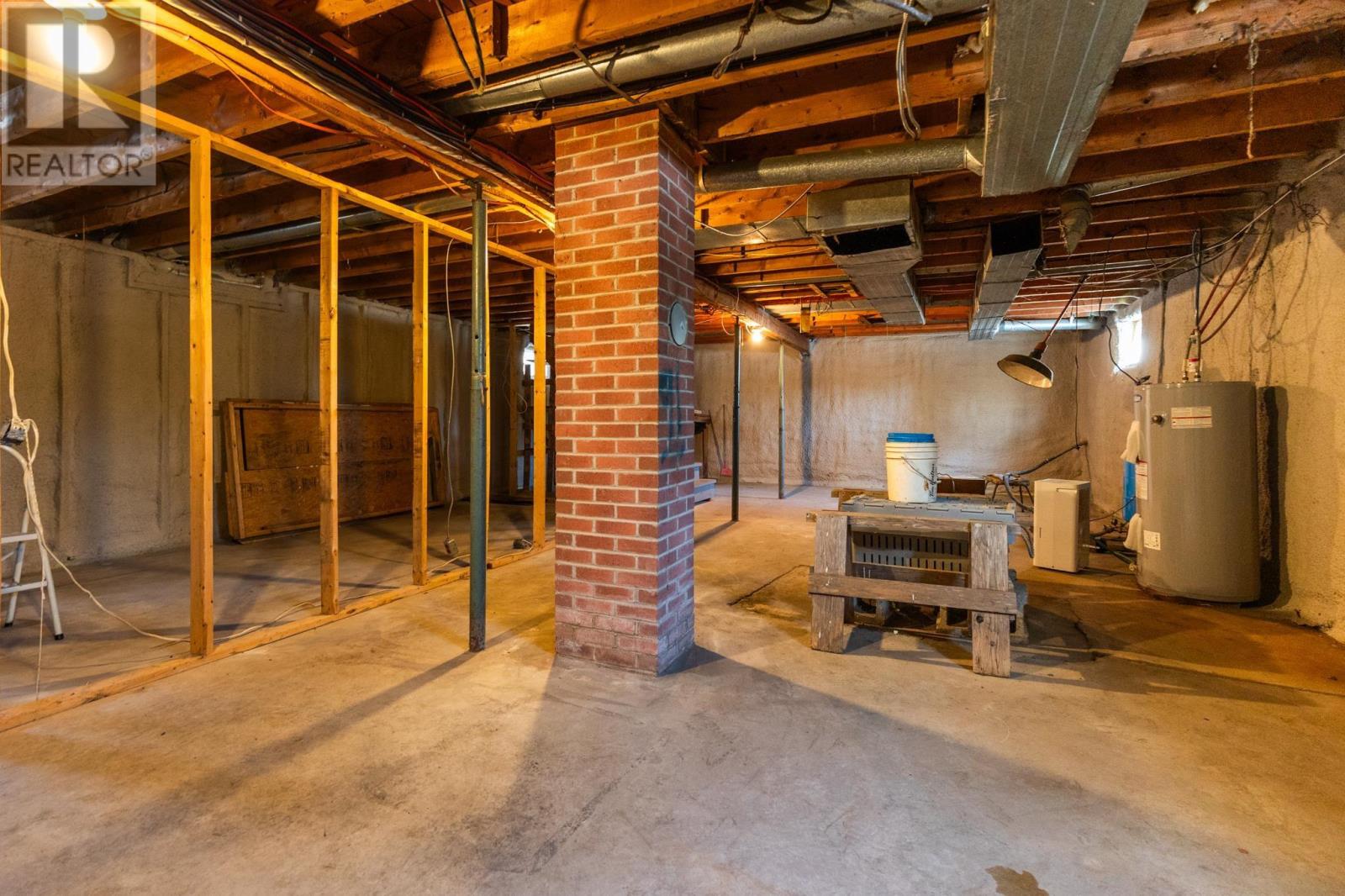 Property 23 of 27 of 2357 Highway 1