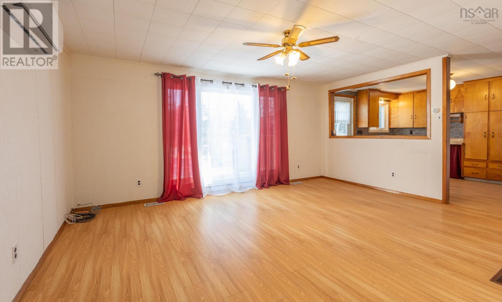 Property 9 of 27 of 2357 Highway 1