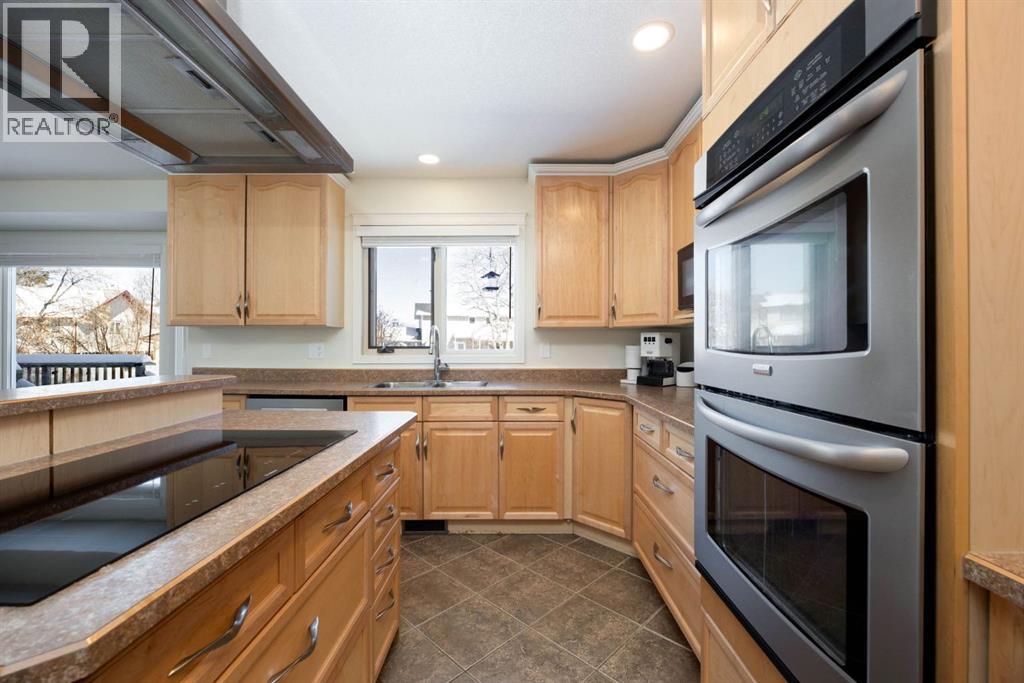 113 Silverdale Garden, Fort McMurray