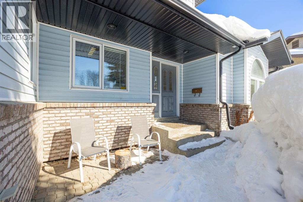 113 Silverdale Garden, Fort McMurray