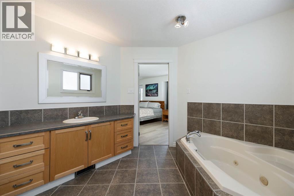 113 Silverdale Garden, Fort McMurray