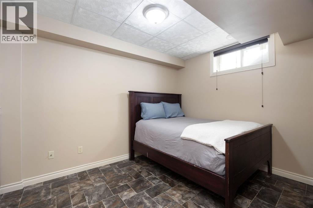 113 Silverdale Garden, Fort McMurray