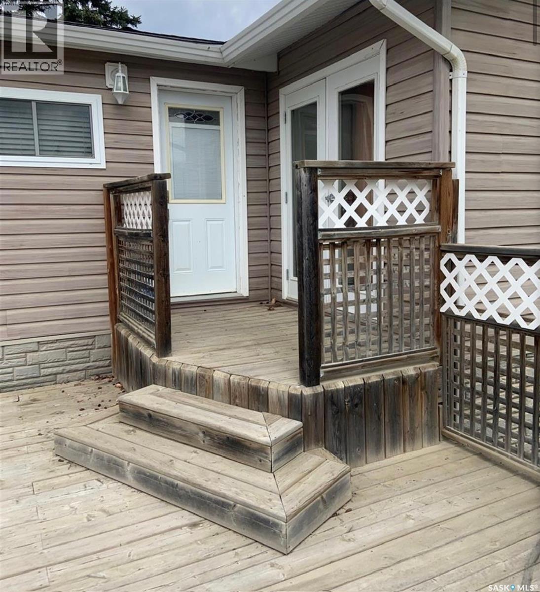 502 SOUTHSHORE DRIVE - Image 3