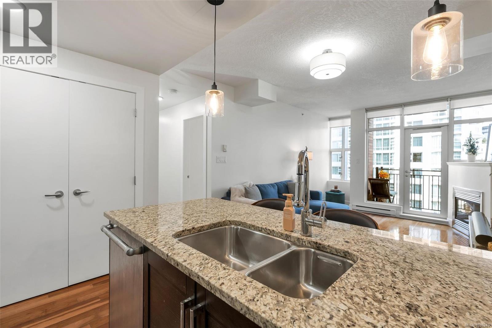 #N607 737 HUMBOLDT ST - 10