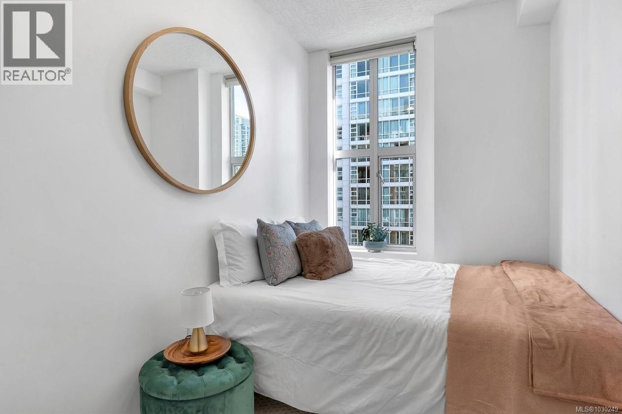 #N607 737 HUMBOLDT ST - 13