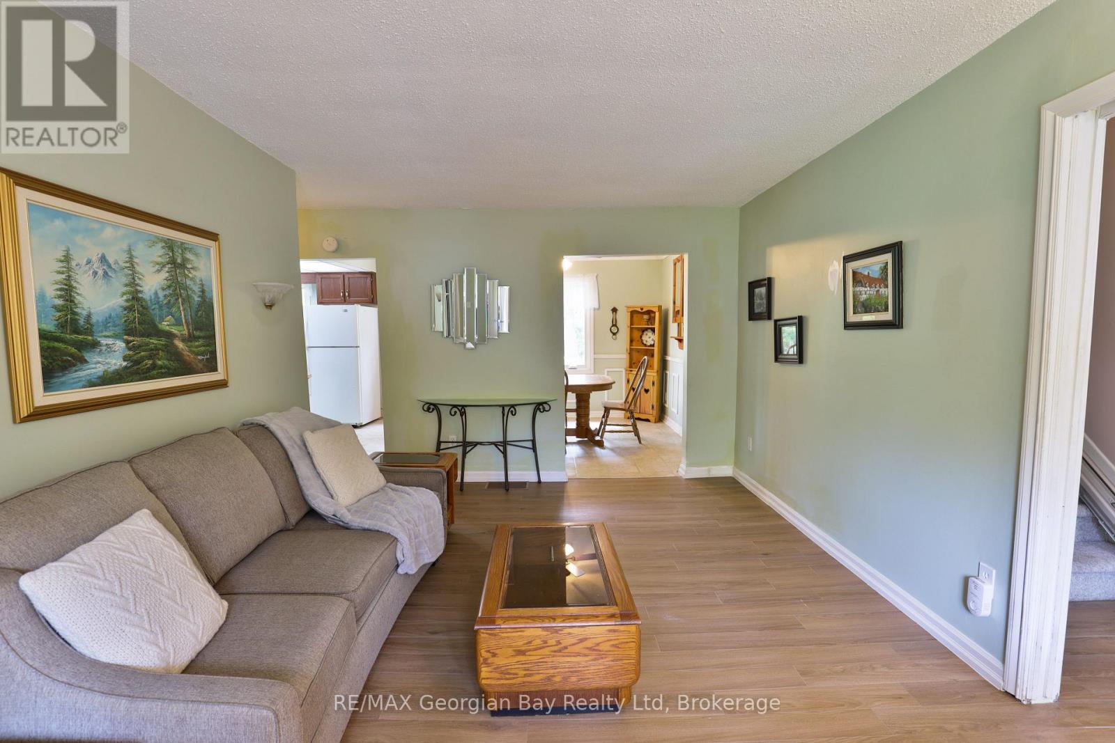 1 LINDALE AVENUE - 4