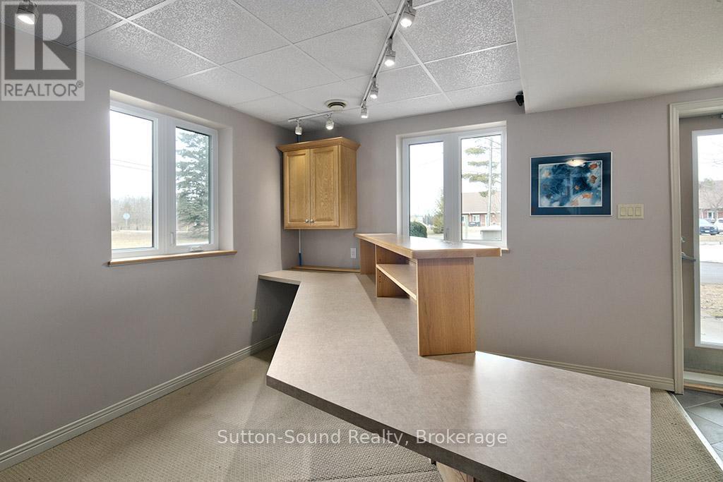 660 MAIN STREET - 16
