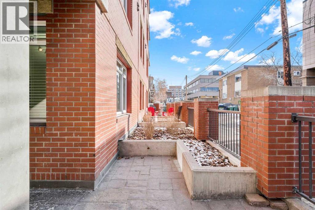 Single Family House for Sale in    Avenue SW Mission Calgary 