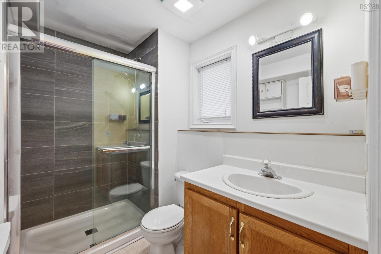 19 KILBRIDE DRIVE - 29