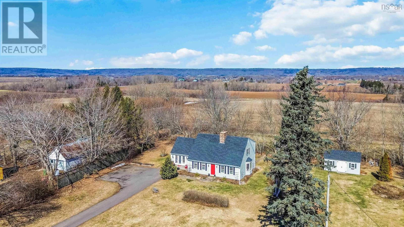 567 CANARD STREET - 1