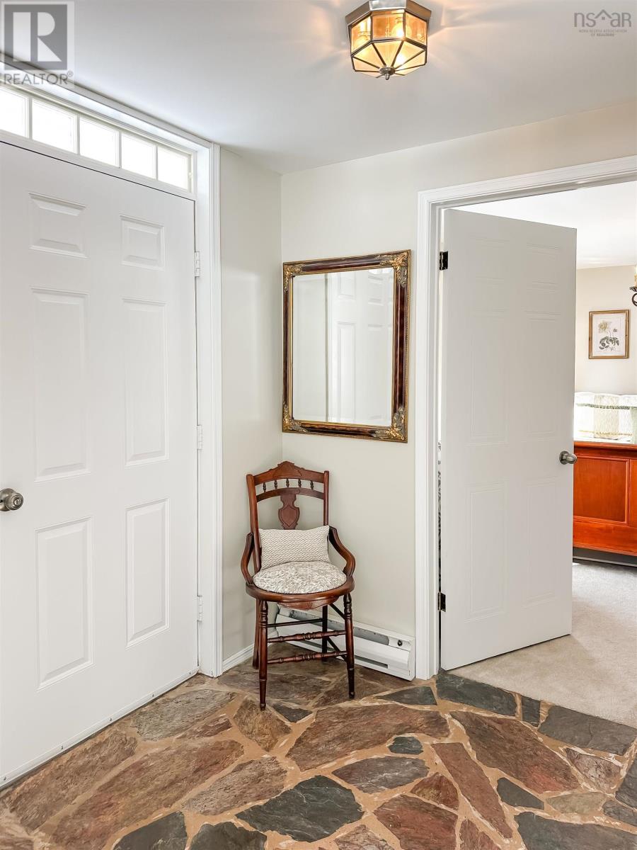567 CANARD STREET - 2