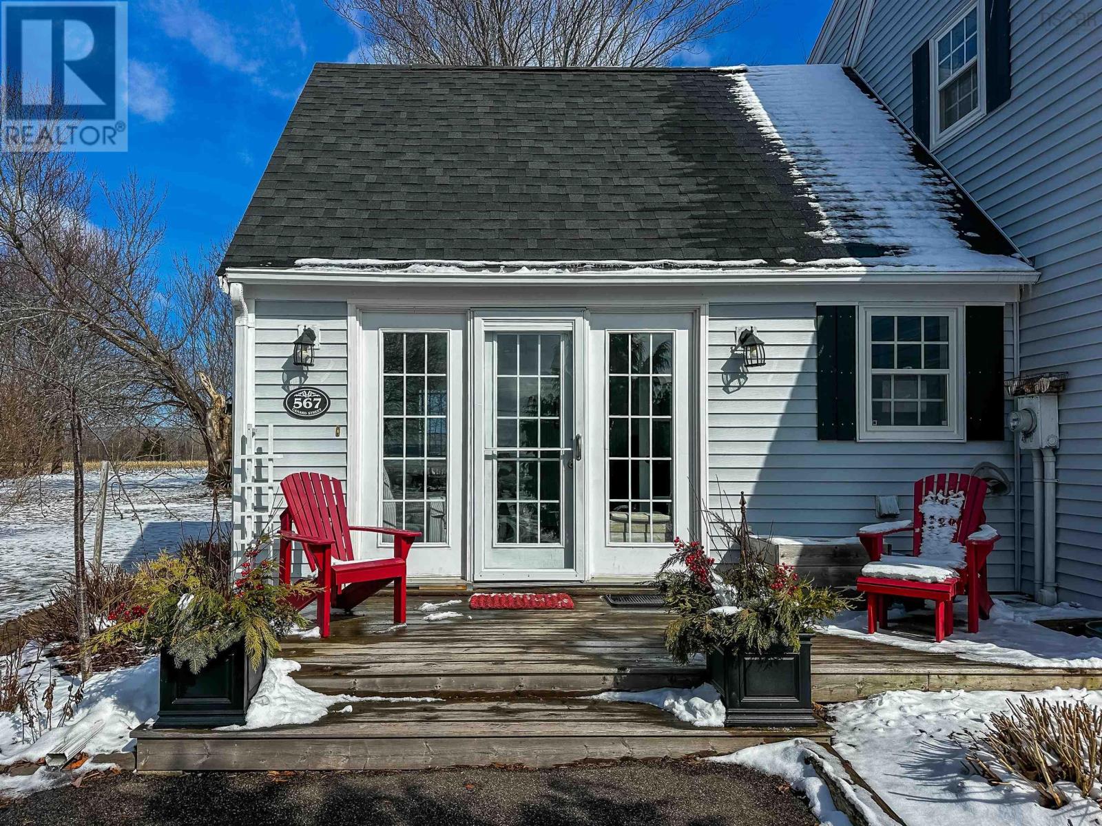 567 CANARD STREET - 34