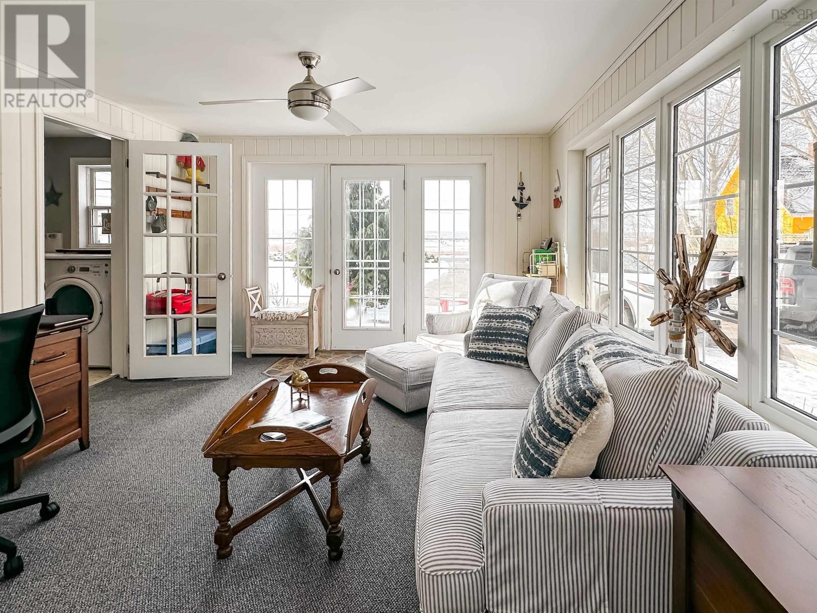 Property 21 of 41 of 567 Canard Street