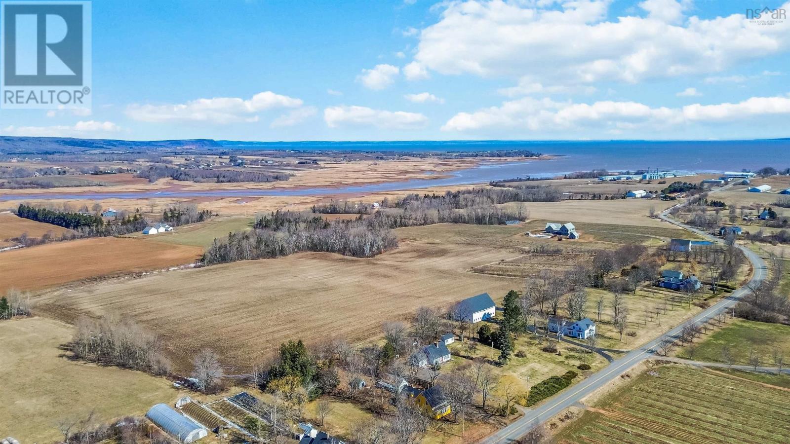 Property 35 of 41 of 567 Canard Street