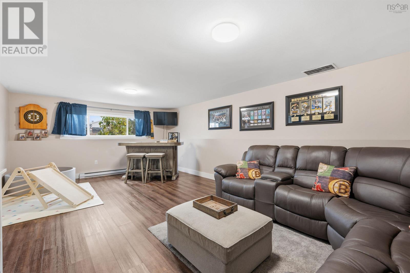 Property 30 of 49 of 81 Carlisle Drive