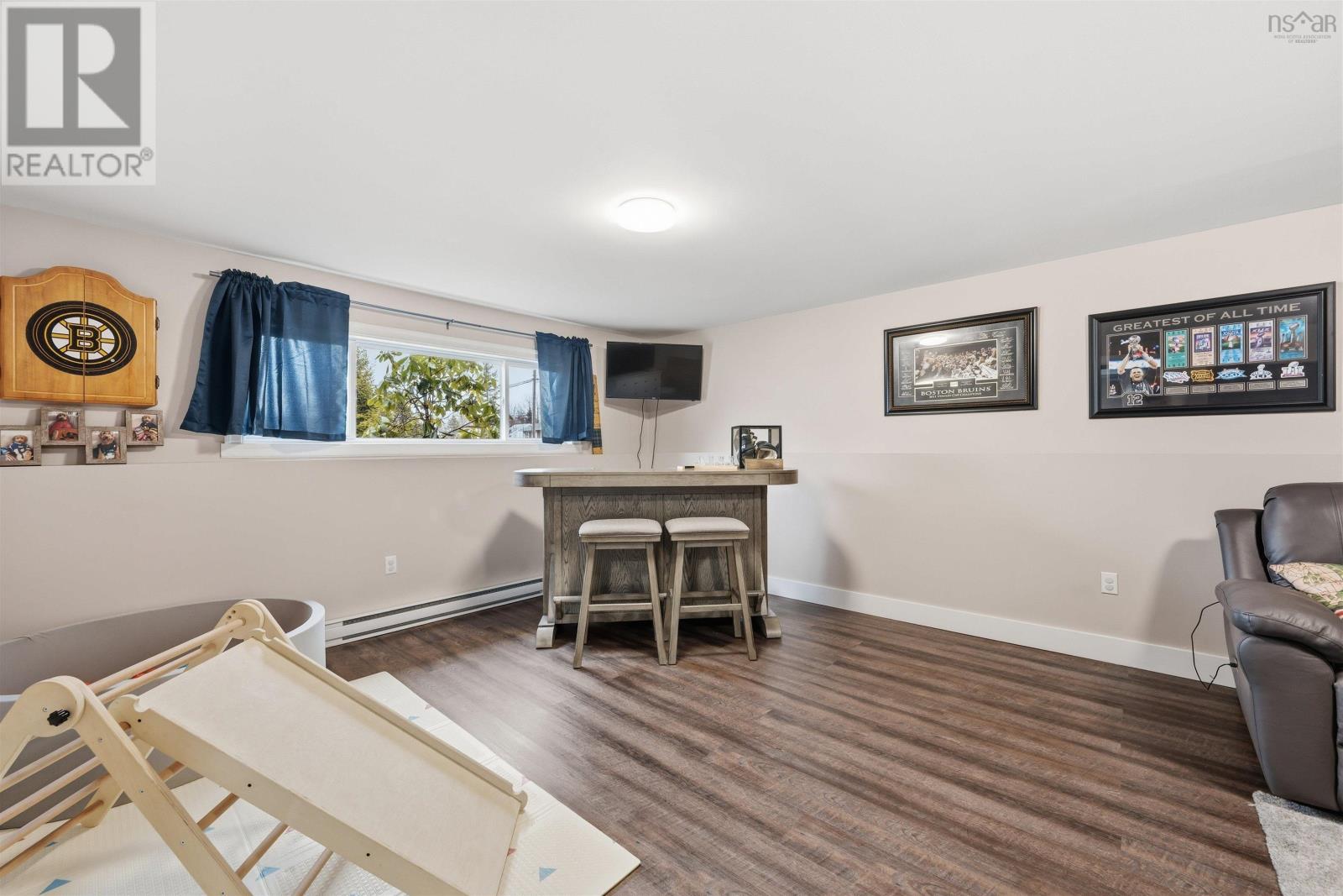 Property 28 of 49 of 81 Carlisle Drive